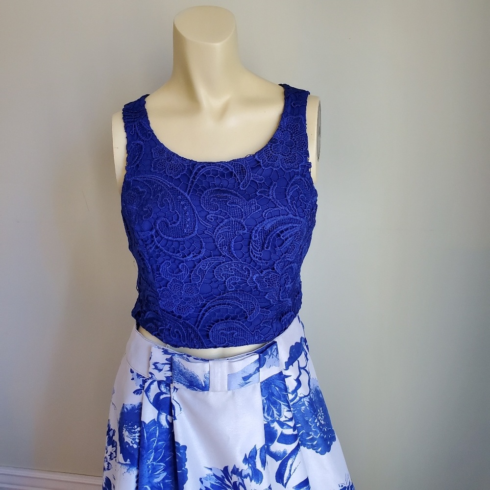 Prom/Formal dress like new - Picture 3 of 6